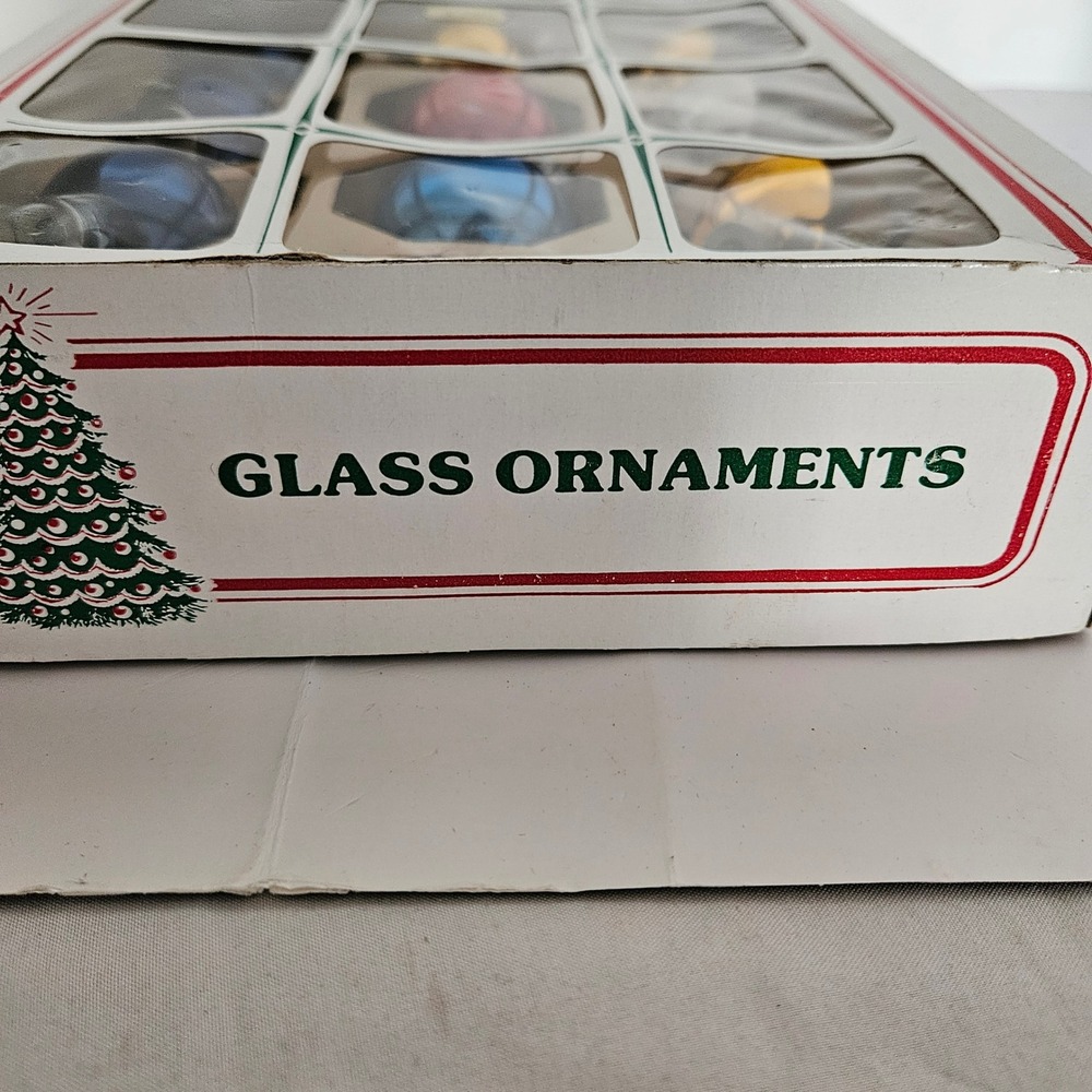 Vintage Essex Franke Glass Christmas Ornaments Set of 12 Multicolor Made in USA - Picture 3 of 9